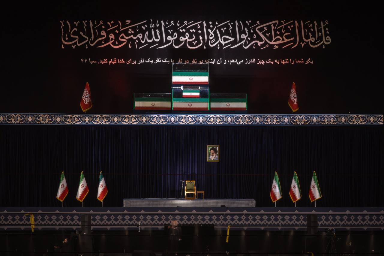 وداع با رهبر شهید