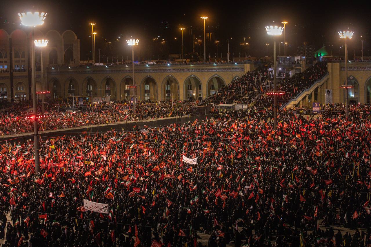 وداع با رهبر شهید