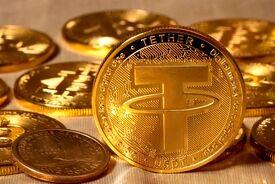 عقب‌نشینی قیمت تتر به کانال ۱۵۵ هزار تومان | روند صعودی بیت‌کوین ادامه‌دار نشد