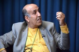 تندروها، جامعه را طبقاتی‌تر کرده‌اند | دولت سریع‌تر قطعی اینترنت را متوقف کند | با شفافیت، فعالیت کاسبان‌ تحریم محدود می‌شود