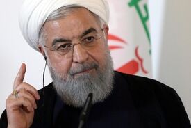 حسن روحانی: نظامی‌ها می‌گفتند آمریکا یک سال پشت بغداد می‌ماند