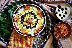ببینید| غذای روستایی در ایران؛ پخت آش رشته سنتی و نان محلی در روستایی کوهستانی