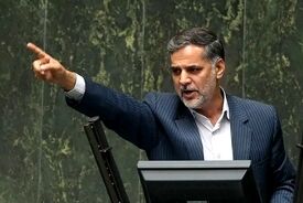 پشت پرده حملات تندروها به قالیباف | فعال سیاسی اصولگرا: فکر می‌کنند آقای قالیباف در آینده میدان‌دار خواهد بود