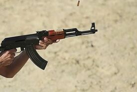 نزاع خانوادگی با کلاشینکف؛ یک کشته و ۸ مجروح، ۱۲ نفر دستگیر شدند