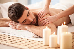 فقط چند دقیقه ماساژ؛ چرا بعد از آن احساس سبکی و آرامش می‌کنیم