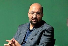 جواد امام: درباره ادامه جنگ یا مذاکره از مردم نظرخواهی شود