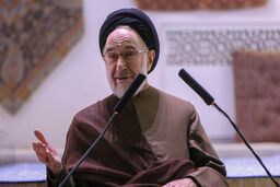 انتقاد روزنامه اصولگرا از بیانیه اخیر سیدمحمد خاتمی: منظور شما از صلح شرافتمندانه همان تسلیم است که ترامپ می گوید؟ 