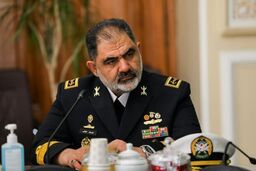 دریادار ایرانی: دشمن بداند با ضربات مهلک، تنبیهش می‌کنیم