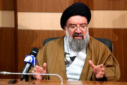 سید احمد خاتمی: با توان بازدارندگی، دفاعی و اطلاعاتی مان می‌توانیم ترامپ را بیچاره کنیم