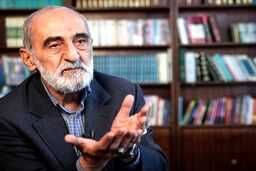 شریعتمداری: مردم بحرین هموطنان ما هستند؛ جمهوری اسلامی باید آنها را از دست حکومت کشورشان نجات دهد