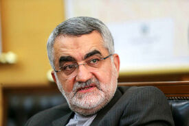 بروجردی : ترامپ هیچ ابزاری برای محاصره تنگه هرمز ندارد 