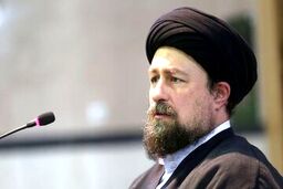 سیدحسن خمینی: بر مردم واجب است که تا پایان جنگ با لباس سیاه در صحنه حاضر باشند