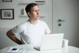۵ دقیقه تا قامتی استوار؛ پایان دردهای ناشی از نشستن
