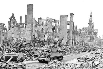 جنجالی‌ترین عکس جنگ جهانی دوم و ماجرای آن