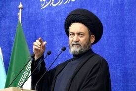 سلطنت طلب‌ها اگر دنبال عزت ایران هستند باید در صف مقدم حمایت از رهبر انقلاب باشند
