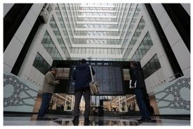 بورس قرمز شد؛ سقوط ۱۰۴ هزار واحدی شاخص و منفی شدن ۶۹۹ نماد