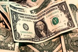 قیمت دلار بازار آزاد امروز یکشنبه ۹ فروردین ۱۴۰۵ +جدول