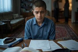 آیا ما بچه‌ای تربیت کرده‌ایم که موفق شود، یا بچه‌ای که همیشه از شکست بترسد؟