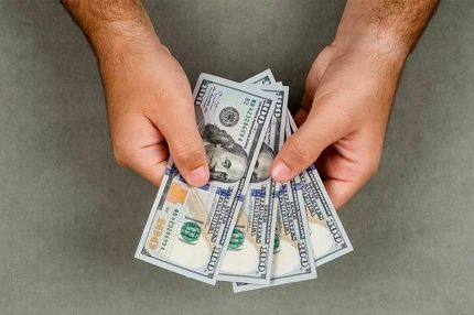 وقتی دلار ۴۷ برابر شد؛ دستمزد کارگران فقط ۱۵ برابر
