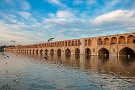 آب زاینده رود فردا به اصفهان می رسد