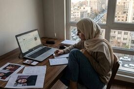 صنعت پنهان کپشن‌نویسی؛ نویسنده‌هایی که به‌جای سلبریتی‌ها احساس می‌فروشند