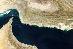 پنتاگون به قانون‌گذاران آمریکایی اطلاع داد: احتمال بسته‌شدن تنگه هرمز به مدت شش ماه