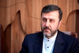 معاون وزیر امور خارجه: به ناوهای فرانسوی و انگلیسی در تنگه هرمز پاسخ قاطع و فوری می‌دهیم