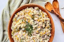 طرز تهیه سالاد ماکارونی مجلسی با ژامبون و سس مخصوص