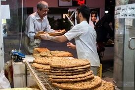  رییس اتاق اصناف: هر قدر نان بپزید، آرد مورد نیازتان تامین می‌شود