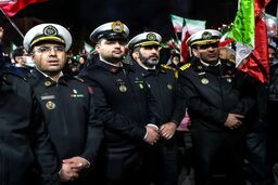 وداع با شهدای ناو دنا در میدان ونک تهران (عکس)
