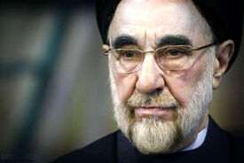 پیام سیدمحمد خاتمی درباره جنگ: دست مدافعان عزت و استقلال را می‌بوسم