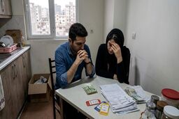 وام ازدواجی که سه سال از تورم عقب مانده، اسمش حمایت است یا آمارسازی؟