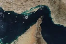ببینید | اولین ویدیو از تمرین سپاه برای بستن تنگۀ هرمز
