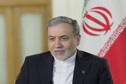 عراقچی با وزیر خارجه عمان دیدار کرد