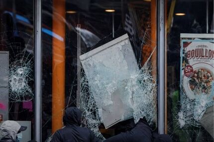 غارت فروشگاه‌های لوکس در فرانسه؛ خسارت صدها میلیون یورویی در اعتراضات معیشتی