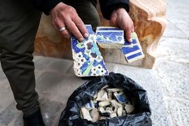 گزارش رویترز: کاشی‌های خرد شده، گنبدهای لرزان: نگاهی از درون به چگونگی آسیب دیدن اماکن تاریخی ایران در جنگ
