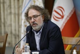 استاد دانشگاه تهران: تنگه هرمز سرمایه ملی است اما عده‌ای می‌خواهند جناح خودشان مالک آن شود