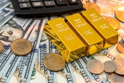 کف قیمت دلار ۱۵۵ هزار تومان و کف قیمت طلا ۱۴ میلیون تومان است