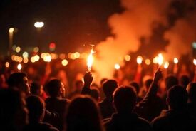 توضیحات دادگستری تهران در خصوص پیامک چهارشنبه‌سوری  | ترقه‌بازی ممنوع شد؟