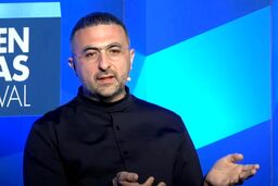 مدیر هوش مصنوعی مایکروسافت: بیشتر مشاغل اداری تا ۱۸ ماه آینده از بین می‌روند