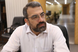 نماینده مجلس: آمریکا چاره‌ای جز تسلیم و ترک مخاصمه ندارد؛ ایران باید فشار بر غرب را بیشتر کند