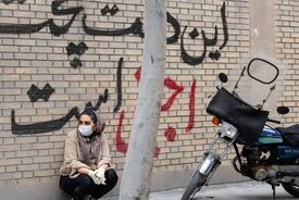  اعتماد: این جنگ هم با پیروزی ملت تمام می شود اما این بار مسئولان، مردم را فراموش نکنند