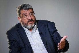 ببینید | فواد ایزدی در تلویزیون: اسرائیل احتمالا فیلم تجاوز ترامپ به دختر خردسال را در اختیار دارد