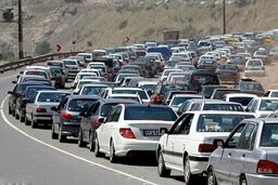 ترافیک سنگین در چالوس و هراز | بارش باران و برف در جاده های ۷ استان