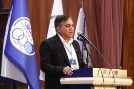 تاجرنیا برای جواد نکونام توییت زد