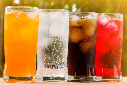 نوشیدنی‌های شیرین؛ متهم تازه در افزایش اضطراب نوجوانان