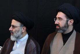 تصاویر کمتر دیده شده از آیت الله سید مجتبی خامنه ای و شهید رئیسی سال ۹۱