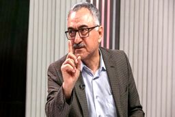 ببینید | سعید لیلاز, اقتصاددان: آمریکا به ایران پیشنهاد اجرای مدل اقتصاد عراق را داده بود