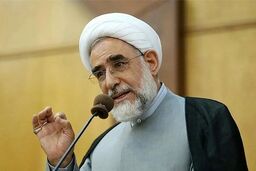  منتجب‌نیا: باید روشن شود که فرمان تندروها دست چه کسانی است |کشور را نمی‌توان با دو فرمان پیش برد