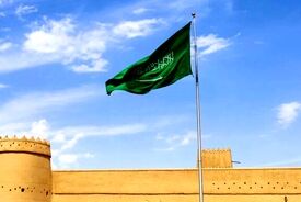 عربستان تولید دو میدان نفتی را کاهش می‌دهد